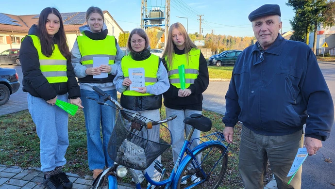 Szkoła Podstawowa w Stobnicy świeci przykładem