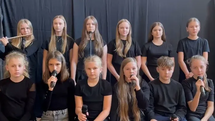 Odblaskowa szkoła z Gomulina. Zobacz film