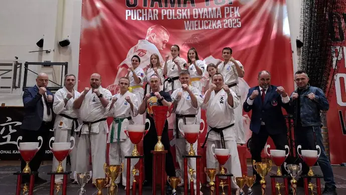 Znakomity weekend dla piotrkowskiego karate: ‘Washi’ na podium OYAMA TOP