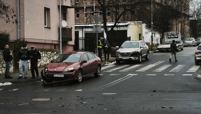 Kolizja przy Jerozolimskiej i Zamkowej – obyło się bez poszkodowanych