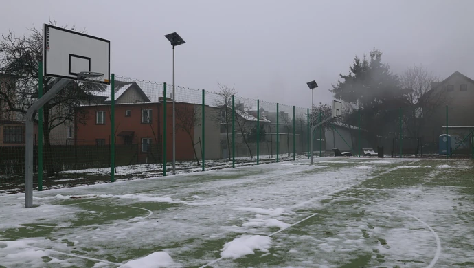 Nowe boiska do koszykówki na osiedlu Szczekanica. Pocket Park przy ul. Grabowej czeka na mieszkańców