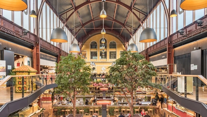 Polacy podzieleni w kwestii wysokości planowanych wydatków świątecznych