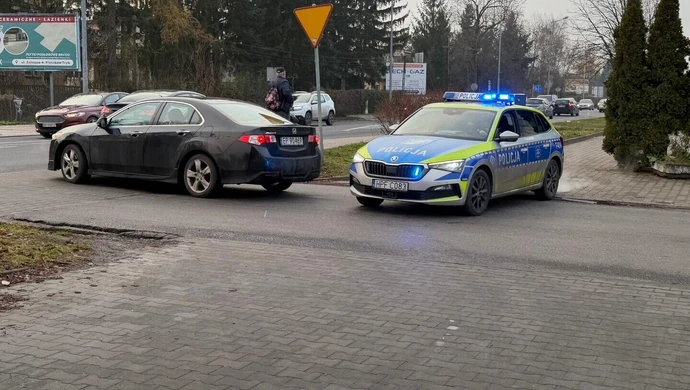 O krok od tragedii. Kierująca Volkswagenem potrąciła 76-letnią pieszą