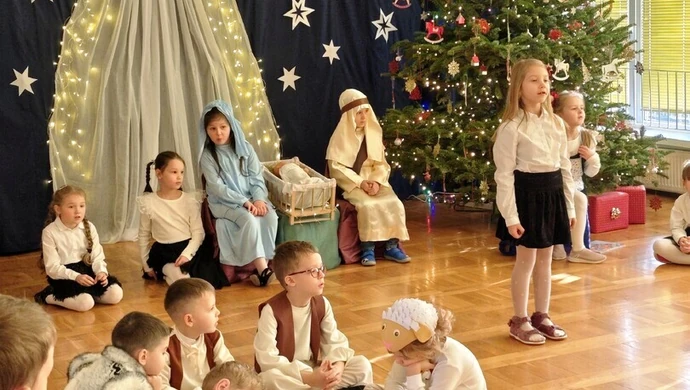 Jasełka w Przedszkolu Samorządowym nr 20 – świąteczna atmosfera i wzruszający występ najmłodszych