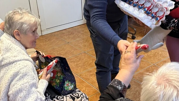 Piękna akcja przed świętami. 200 paczek dla mieszkańców DPS w Poniatowie i Łochyńsku