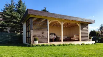 Jaką altanę wybrać do ogrodu? Praktyczny poradnik zakupowy