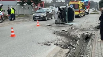 Wypadek w Czarnocinie spowodowany przez pijanego kierowcę