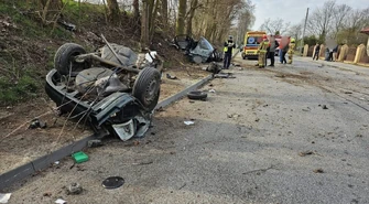 Koszmarny wypadek w Sulejowie – młody kierowca walczy o życie ZDJĘCIA