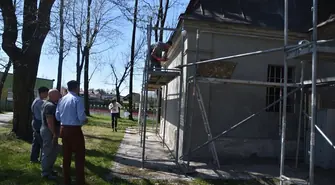 Zabytkowy Lamus zyska nową jakość. Gmina pozyskała pieniądze na remont