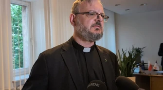 Czy powinniśmy się bać Centrów Integracji Cudzoziemców - tłumaczy ksiądz Arkadiusz Lechowski