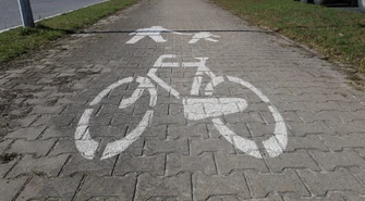 Nowe ścieżki pieszo-rowerowe będą łączyć Piotrków z Rozprzą i Moszczenicą