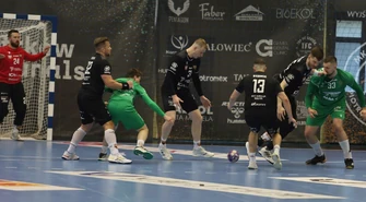  Porażka z outsiderem po bardzo słabej grze. Piotrkowianin na deskach