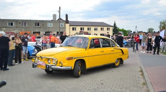 Motoryzacyjna pasja łączy pokolenia - zlot w Moszczenicy