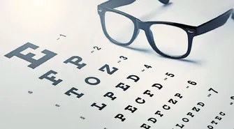 Jak widzi astygmatyk i dlaczego obraz bywa zniekształcony?