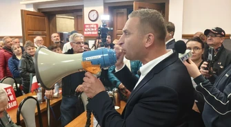 Czego szukasz w naszym mieście Robercie Bąkiewiczu ?  Opinia