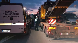 Nocne kontrole ITD. Dźwig samojezdny za ciężki o 60 ton