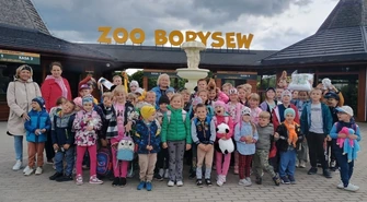 Wycieczka dzieci z Łęk Szlacheckich do Zoo Safari