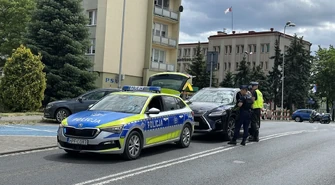 Wypadek radiowozu na Sienkiewicza. Dwóch policjantów w szpitalu