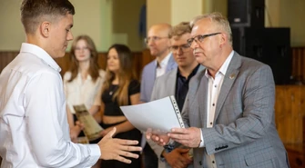 Piękne zakończenie roku w I LO w Piotrkowie! ZDJĘCIA