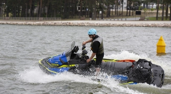  Komendant wojewódzki policji zainaugurował sezon na wakacyjne bezpieczeństwo nad wodą
