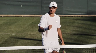 Historyczny sukces Kamila Majchrzaka! Piotrkowianin w 1/8 finału Wimbledonu