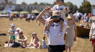 Ruszył FlyFest 2025. Wielka lotnicza impreza i 50 lat Aeroklubu w Piotrkowie ZDJĘCIA 