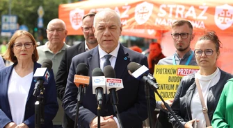 Jacek Sasin w Piotrkowie zagrzewał mieszkańców do udziału w referendach