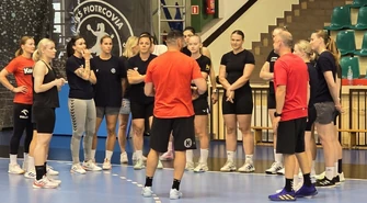 Piłkarki ręczne Piotrcovii już po wakacjach. Pierwszy trening za nimi