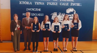 Gminny kwiat młodzieży w moszczenickich szkołach