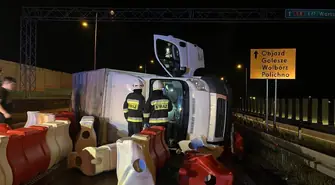 Bus przewrócił się na S8. Kierowca mógł zasnąć za kierownicą