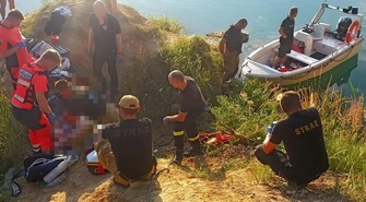 Tragedia na Wapiennikach. 24-latek skoczył do wody i uderzył w skały