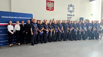 Święto policji. 69 policjantów mianowano na wyższe stopnie