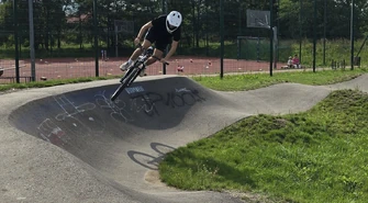 Pumptrack Show w Piotrkowie. Młodzi kolarze rywalizowali o medale