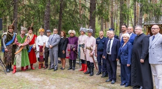 Uroczystości na Wołyniu z udziałem wojewody łódzkiego i wicestarosty piotrkowskiego 