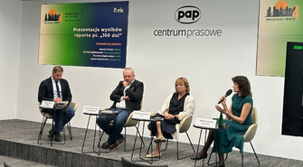 Niemal 30 proc. Polaków informacje o świecie czerpie wyłącznie z internetu