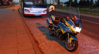 Policja dalej będzie sprawdzać autokary