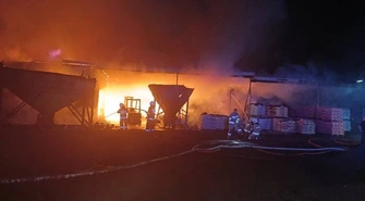 Ogromny pożar składu opału pod Czarnocinem ZDJĘCIA