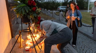 631 zniczy dla bohaterów Bitwy o Szosę Piotrkowską ZDJĘCIA