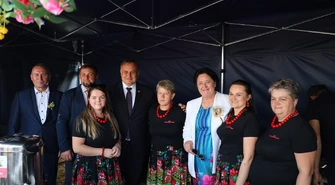 Dożynki w Białej: Święto plonów, muzyki i regionalnych smakołyków