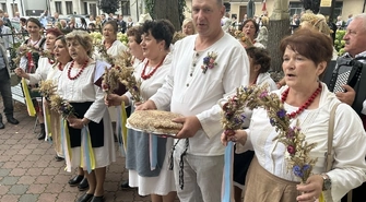 Święto plonów w Wolborzu. Było wspólne dzielenie chleba, muzyka i zabawa
