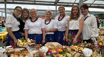 Chleb, miód i muzyka – Dożynki w Moszczenicy pełne smaków i atrakcji ZDJĘCIA