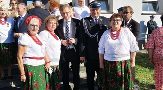 Wielkie świętowanie w Gminie Moszczenica – od defilady strażaków po średniowieczne walki