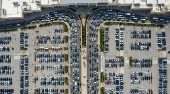 Koniec z krążeniem: Zaparkuj najszybciej z Tipark i oszczędź swój czas