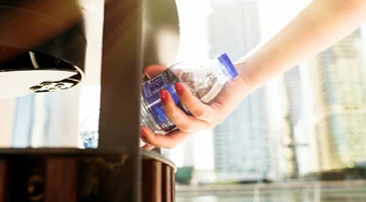  Nowy system kaucyjny. Gdzie oddać butelki plastikowe w Piotrkowie i regionie?