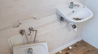 Sulejów znów na celowniku wandali. Zniszczenia coraz bardziej absurdalne