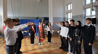 Otrzęsiny w ZSP nr 1 pełne zabawy i wyzwań ZDJĘCIA