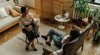 Psychoterapia poznawczo-behawioralna, psychodynamiczna, systemowa – czym się różnią podejścia terapeutyczne?