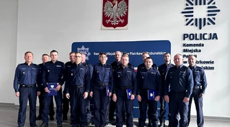 Policjanci w Piotrkowie odebrali awanse na wyższe stopnie służbowe
