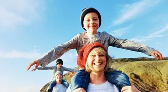 Mniej obawiamy się emerytury, więcej z nas na nią odkłada