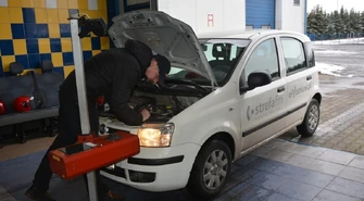 Bezpłatnie sprawdzisz światła w Piotrkowie. Rusza akcja "Twoje Światła Nasze Bezpieczeństwo"